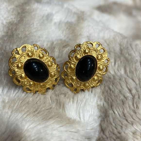 Gold tone clip on earrings - Picture 3 of 5